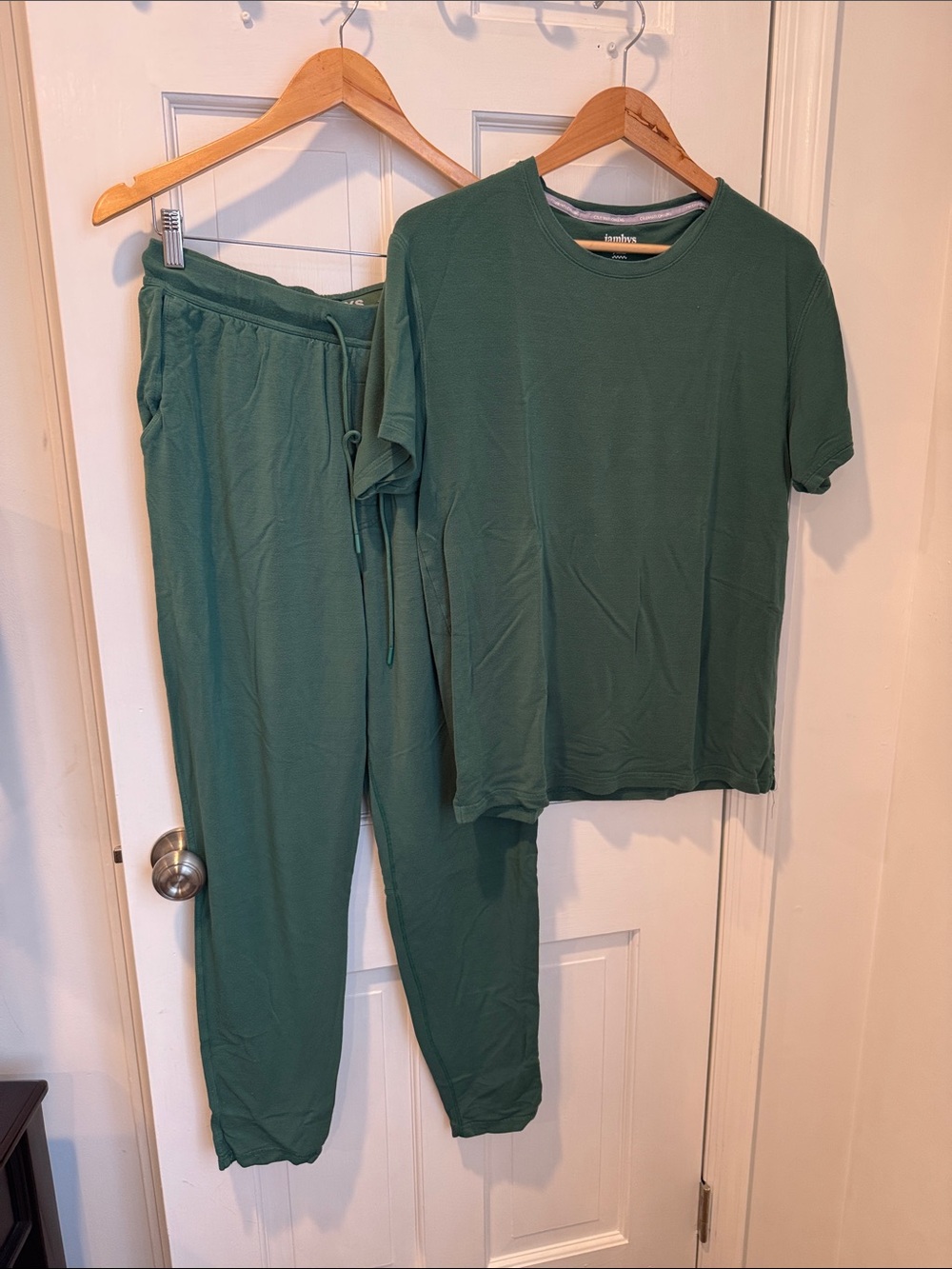 Men’s Green Lounge Tee sweatshirt and Jogger Set